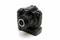 Canon EOS 20D (2005) - 8 MP - mit Batteriegriff
