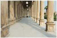 seitlicher Säulengang der Alabastermoschee
